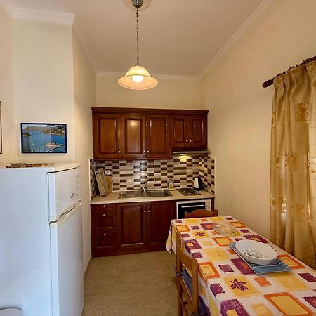 Thomas Apartments Дасія Екстер'єр фото