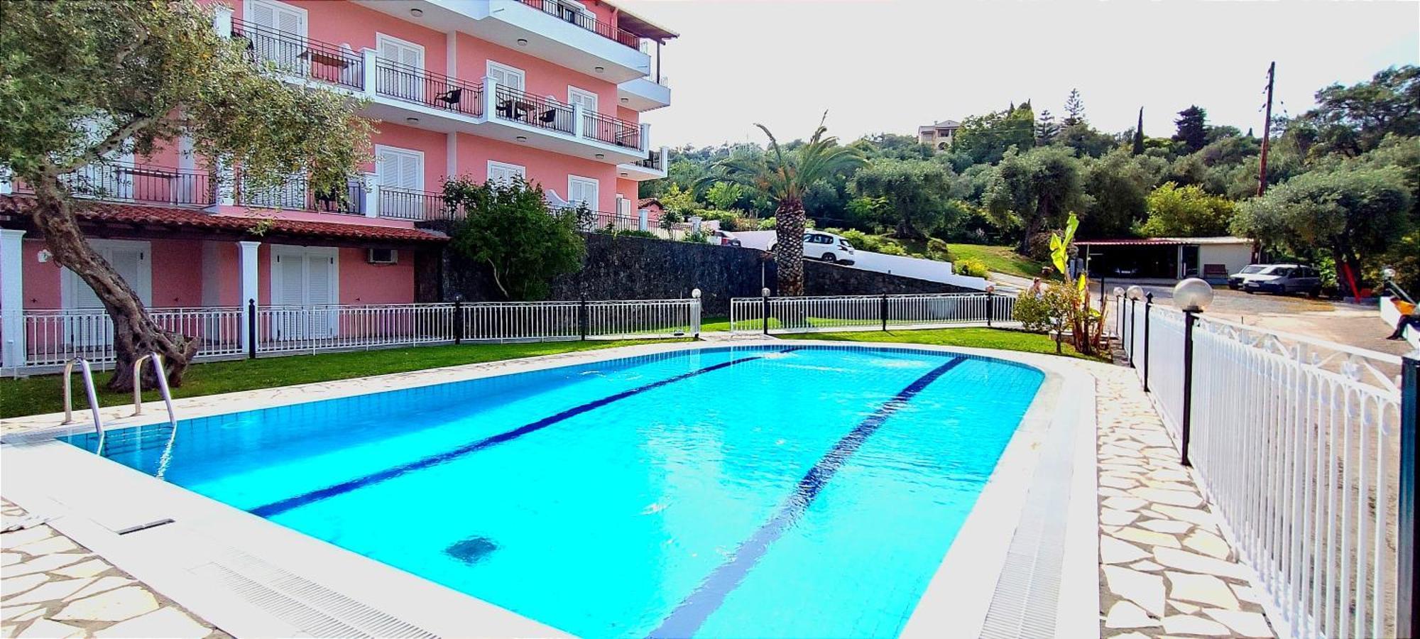 Thomas Apartments Дасія Екстер'єр фото