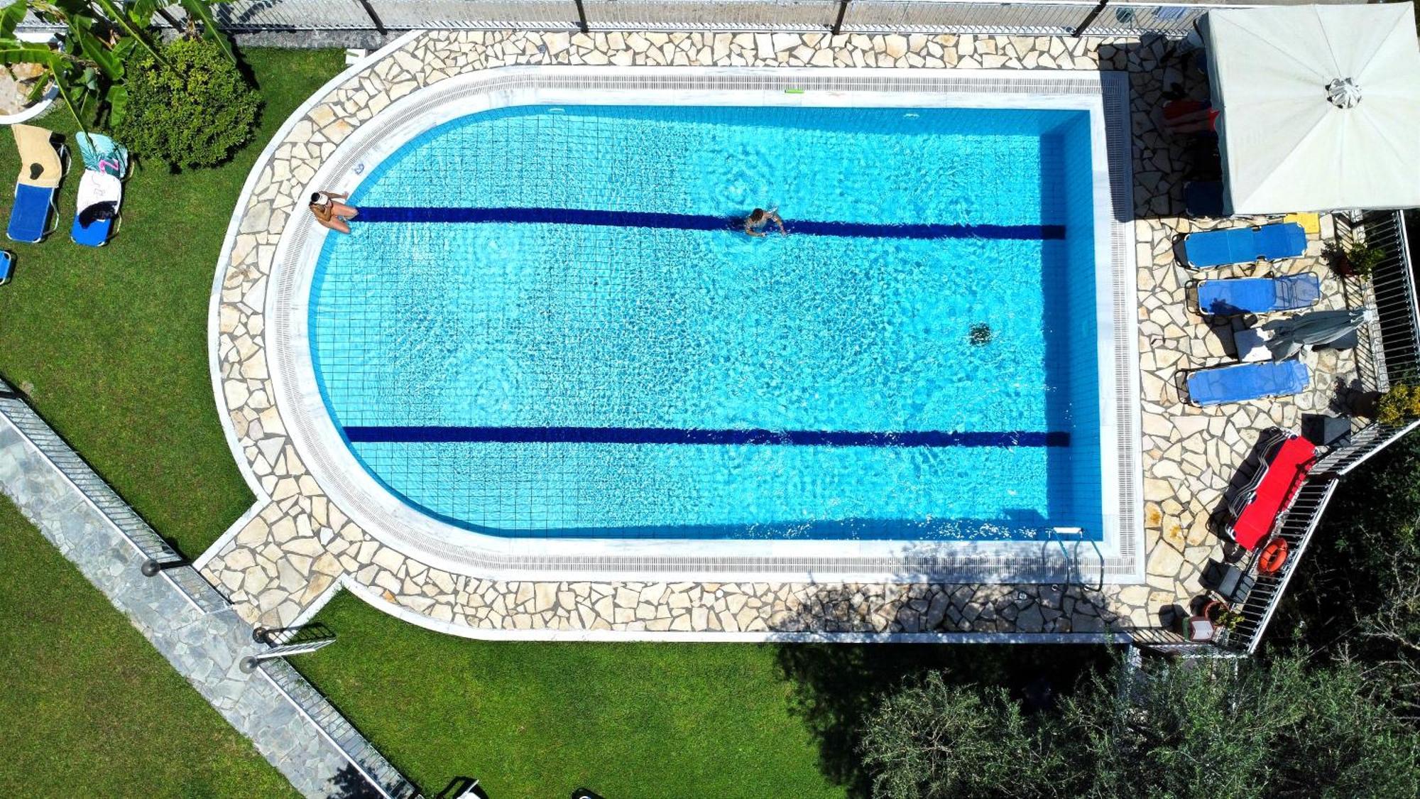Thomas Apartments Дасія Екстер'єр фото