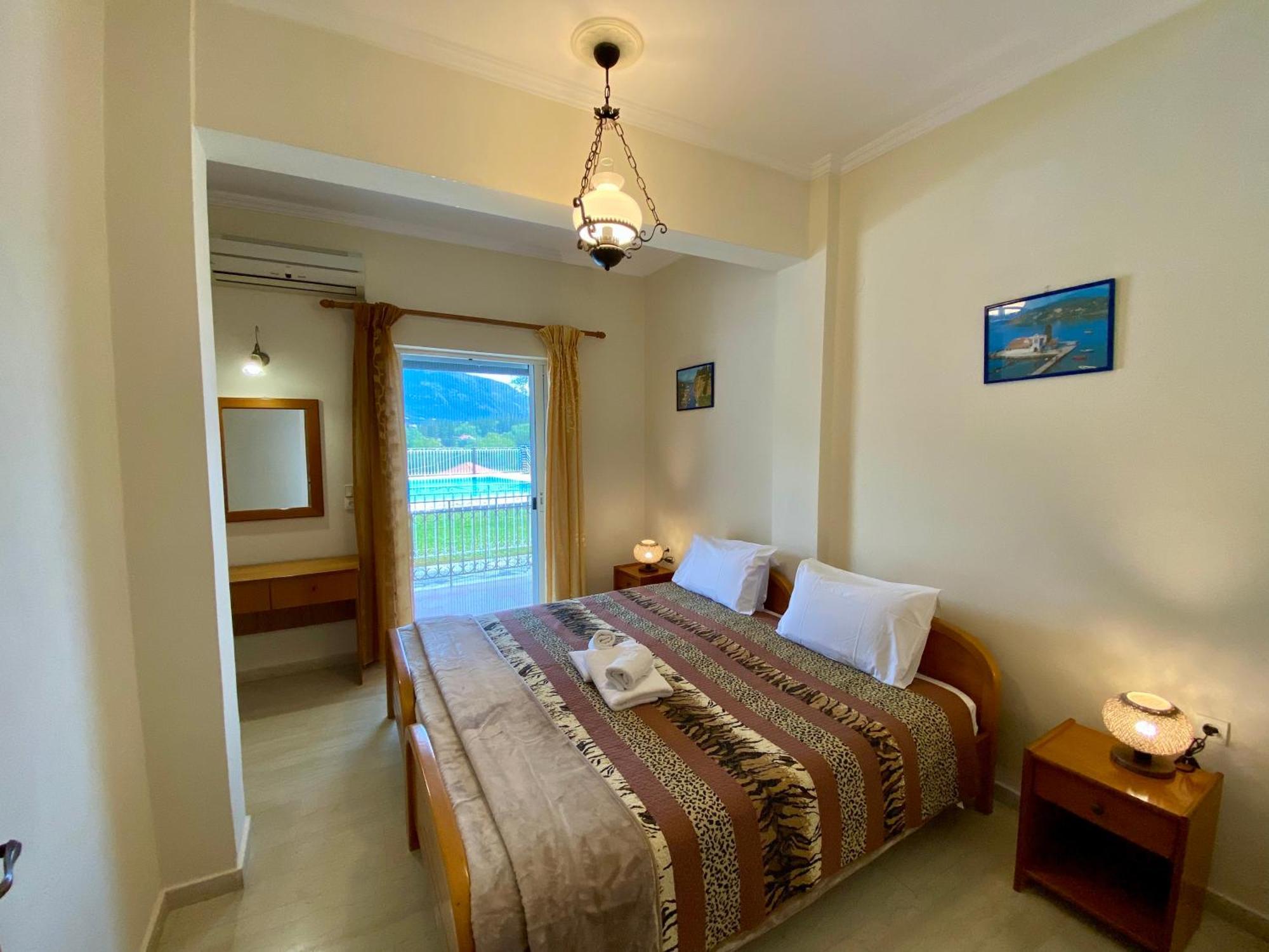 Thomas Apartments Дасія Екстер'єр фото