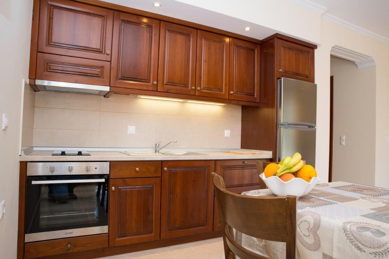 Thomas Apartments Дасія Екстер'єр фото