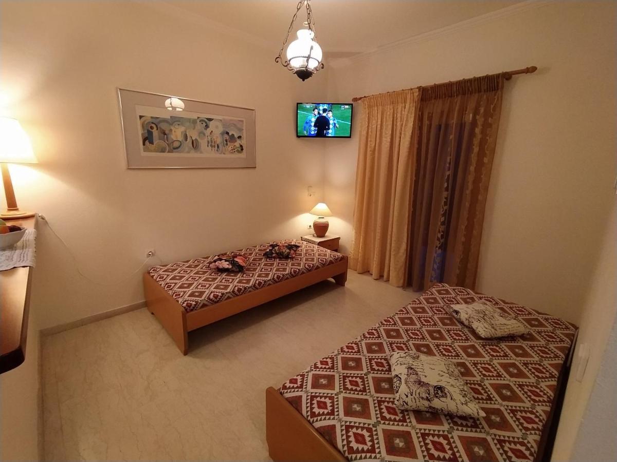 Thomas Apartments Дасія Екстер'єр фото